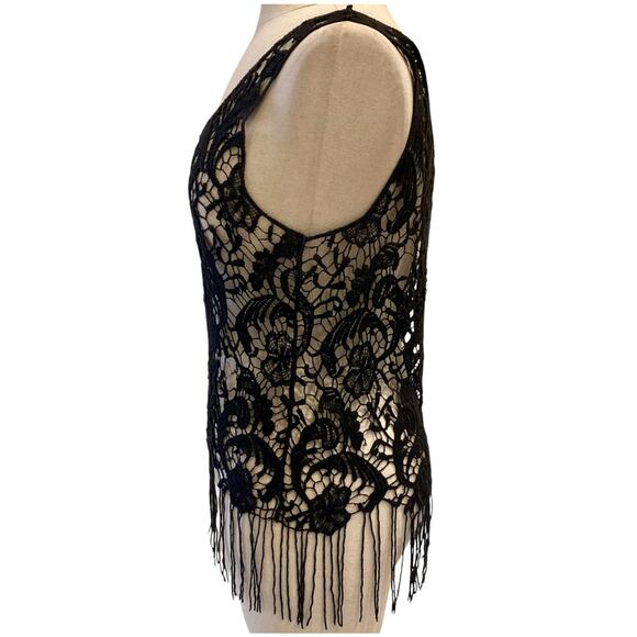 Black crochet lace fringed tank top, ladies medium open crochet floral pattern - Picture 2 of 5